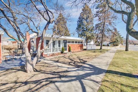 770 S Spring Rd, Elmhurst, IL 60126 photo 2