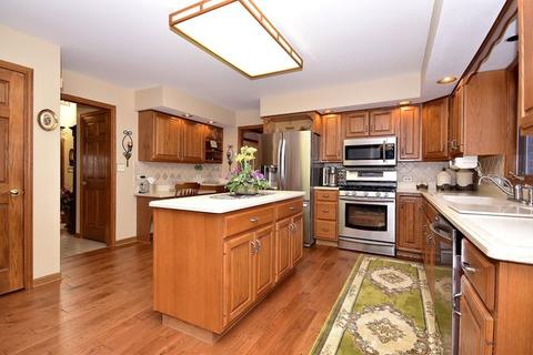 650 E Holly Ct, Addison, IL 60101 photo 16