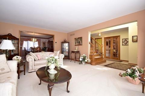 650 E Holly Ct, Addison, IL 60101 photo 7