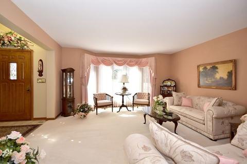 650 E Holly Ct, Addison, IL 60101 photo 9