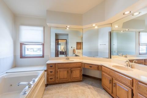 944 Elm St, Naperville, IL 60540 photo 17