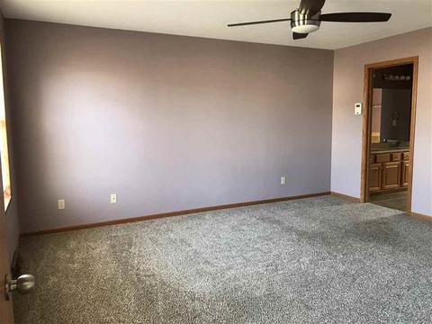 9355 Riverview Trl, Roscoe, IL 61073 photo 10