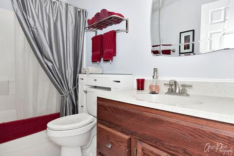 408 Waters Edge Dr #B, Mchenry, IL 60050 photo 13