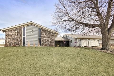 408 Waters Edge Dr #B, Mchenry, IL 60050 photo 1