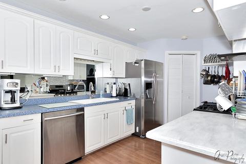 408 Waters Edge Dr #B, Mchenry, IL 60050 photo 3