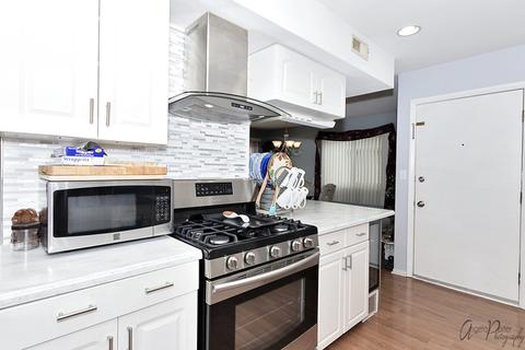408 Waters Edge Dr #B, Mchenry, IL 60050 photo 5
