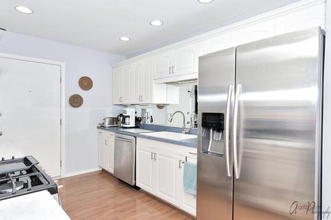 408 Waters Edge Dr #B, Mchenry, IL 60050 photo 4