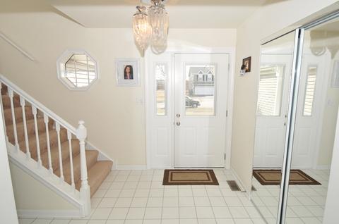 1022 Bentley Ln, Bartlett, IL 60103 photo 3