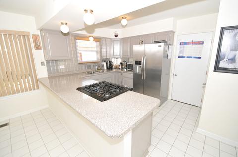 1022 Bentley Ln, Bartlett, IL 60103 photo 8