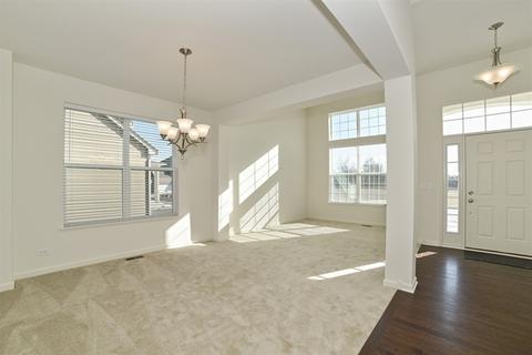 3996 Crimson Ct, Elgin, IL 60124 photo 2