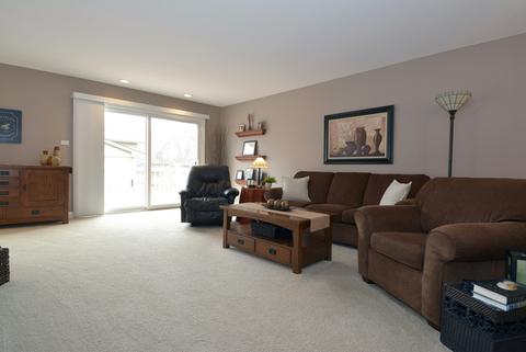 3404 Plum Grove Dr, Rolling Meadows, IL 60008 photo 4