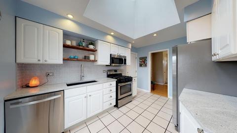 133 N Hale Ave, Bartlett, IL 60103 photo 8