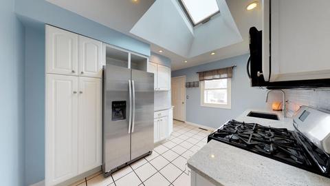 133 N Hale Ave, Bartlett, IL 60103 photo 6
