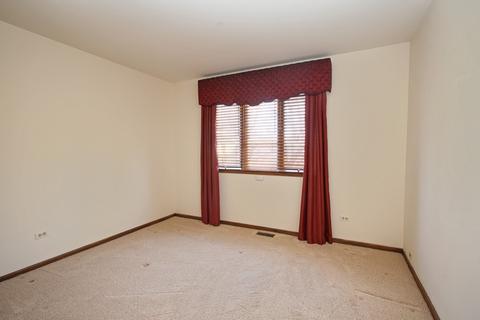 1635 Pebble Beach Dr, Hoffman Estates, IL 60169 photo 12