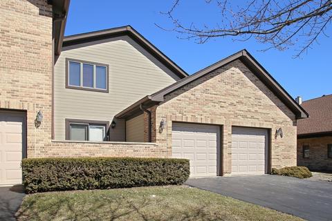 1635 Pebble Beach Dr, Hoffman Estates, IL 60169 photo 1
