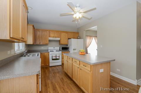 239 Hearthstone Dr, Bartlett, IL 60103 photo 10