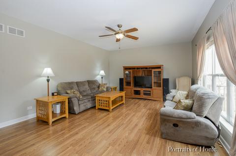239 Hearthstone Dr, Bartlett, IL 60103 photo 6