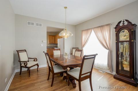 239 Hearthstone Dr, Bartlett, IL 60103 photo 5