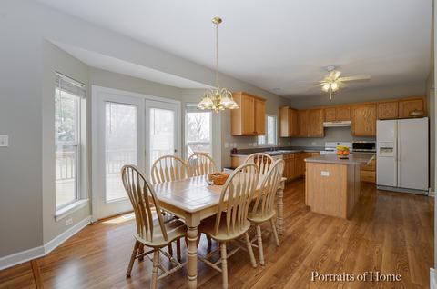 239 Hearthstone Dr, Bartlett, IL 60103 photo 11