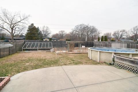 578 Longtree Dr, Wheeling, IL 60090 photo 15