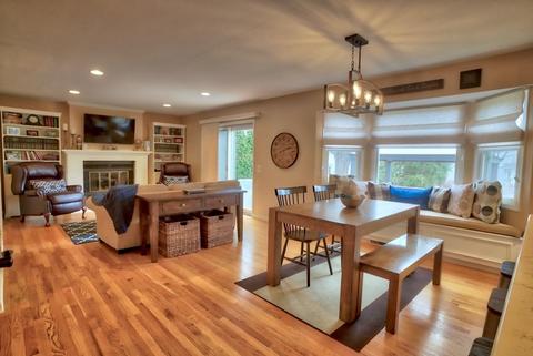 2430 Harbor Ct, Aurora, IL 60504 photo 2