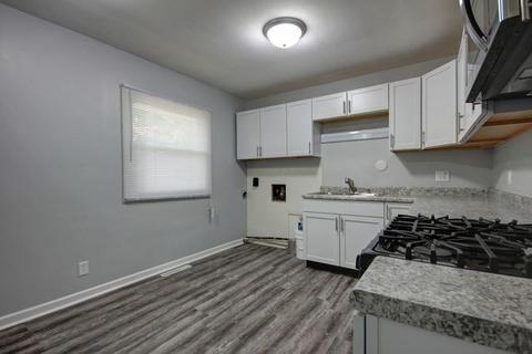 1109 Mimosa Dr, Champaign, IL 61821 photo 9