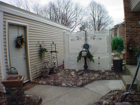 1011 Cascade Dr, Aurora, IL 60506 photo 3