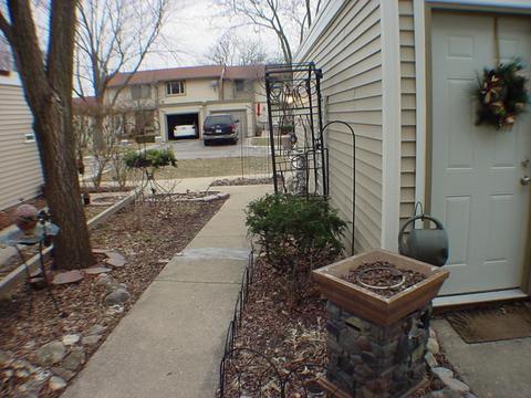 1011 Cascade Dr, Aurora, IL 60506 photo 4