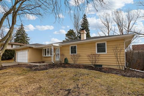 1141 Laurel Dr, Aurora, IL 60506 photo 2