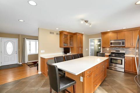 1141 Laurel Dr, Aurora, IL 60506 photo 5