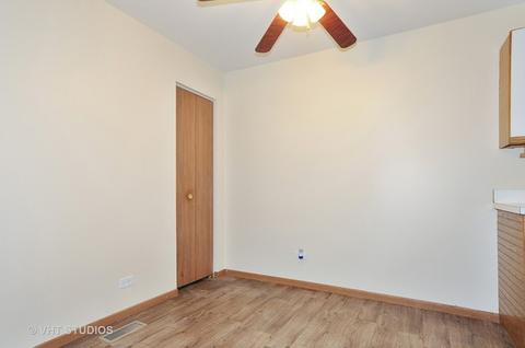 441 Park Ridge Ln #E, Aurora, IL 60504 photo 5