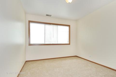 441 Park Ridge Ln #E, Aurora, IL 60504 photo 10