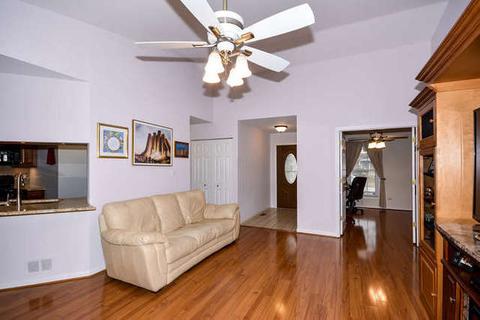 730 W Highgoal Dr S, Wheeling, IL 60090 photo 6