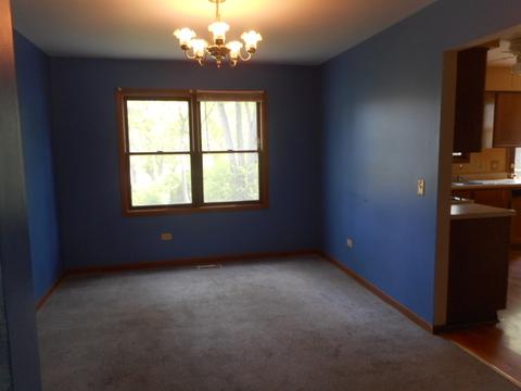 2502 Bittersweet Ave, Holiday Hills, IL 60051 photo 9