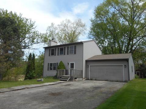 2502 Bittersweet Ave, Holiday Hills, IL 60051 photo 1