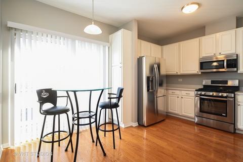 1692 Sienna Ct, Wheeling, IL 60090 photo 4