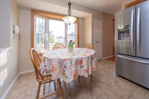 299 Beaumont Ct, Bartlett, IL 60103 photo 6