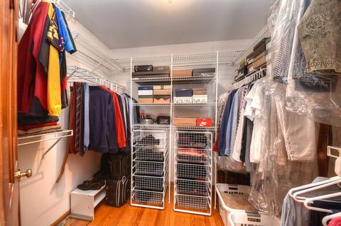 1580 Surrey Dr, Wheaton, IL 60189 photo 9