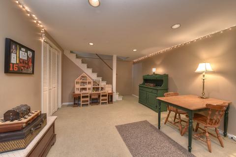 1580 Surrey Dr, Wheaton, IL 60189 photo 16