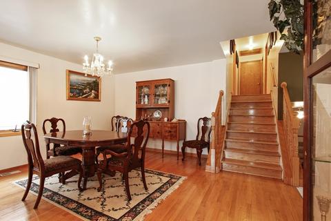 398 Blackhawk Rd, Riverside, IL 60546 photo 3