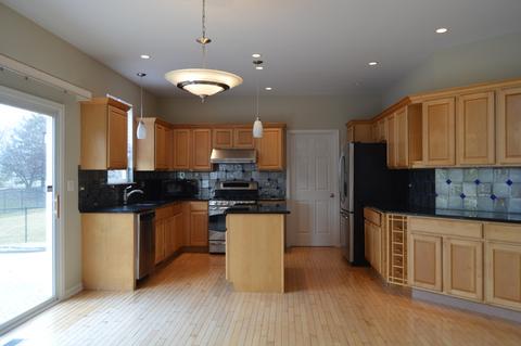 1890 Broadsmore Dr, Algonquin, IL 60102 photo 8