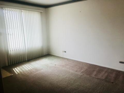 1054 Cascade Dr, Aurora, IL 60506 photo 3