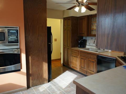 1372 Blackhawk Dr, Elgin, IL 60120 photo 7