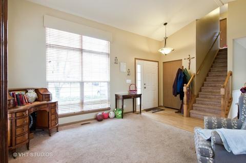 3317 Walnut Ln, Mchenry, IL 60050 photo 2