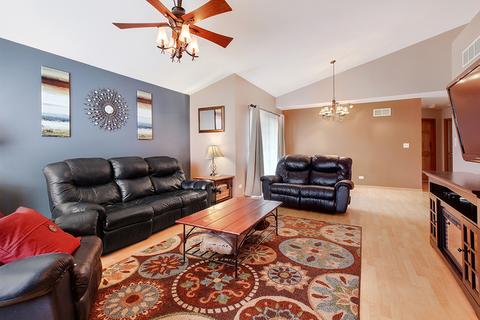 22 W 31st St, Steger, IL 60475 photo 2