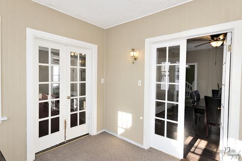 712 Saint Charles St, Elgin, IL 60120 photo 11