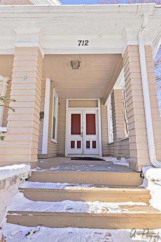712 Saint Charles St, Elgin, IL 60120 photo 2