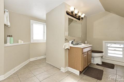 712 Saint Charles St, Elgin, IL 60120 photo 23