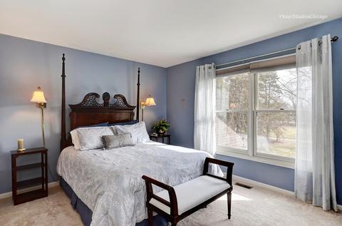 525 Philip Dr, Bartlett, IL 60103 photo 9