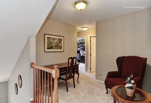 525 Philip Dr, Bartlett, IL 60103 photo 8